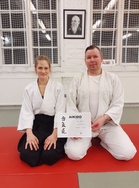 Tyytyväiset uusi 3.kyu ja hänen ukensa. 